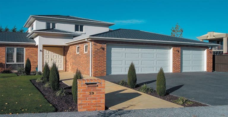 Read more about the article Tips for Upgrading Your Garage Door in Blue-mountains